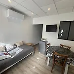 旅程切兹贝蒂酒店 酒店 Neussargues en Pinatelle