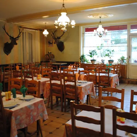 Des Voyageurs Chez Betty Отель Neussargues en Pinatelle
