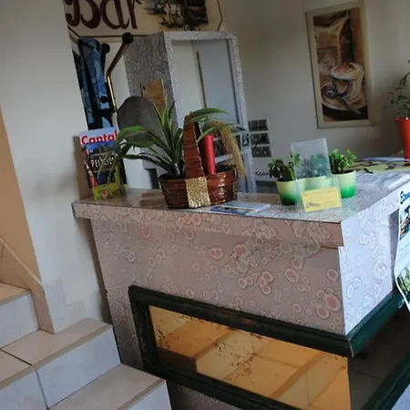 Des Voyageurs Chez Betty Neussargues en Pinatelle