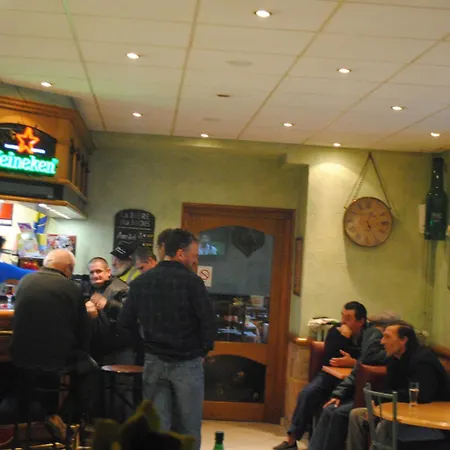 Отель Des Voyageurs Chez Betty