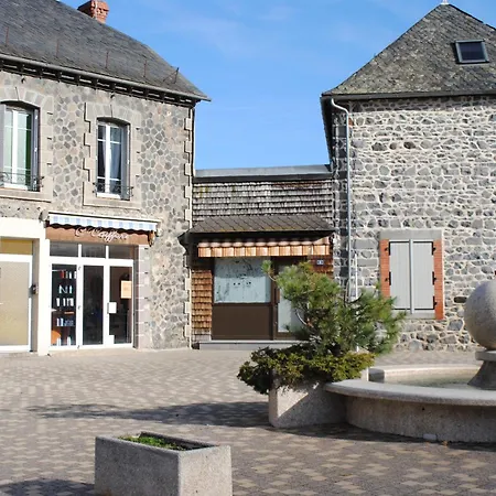 Des Voyageurs Chez Betty 2*
