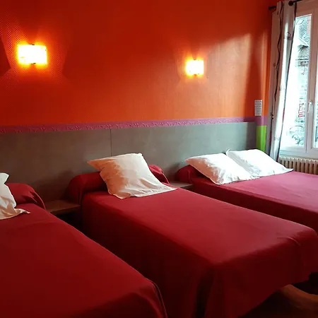 Des Voyageurs Chez Betty Hotel