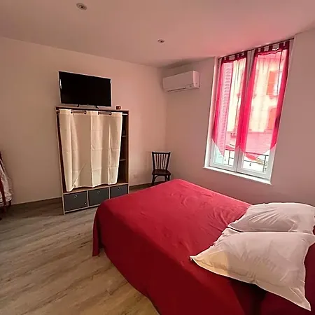Des Voyageurs Chez Betty Hotel 2*