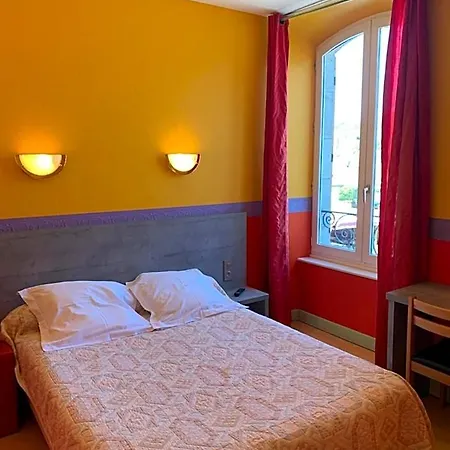 Des Voyageurs Chez Betty Neussargues en Pinatelle