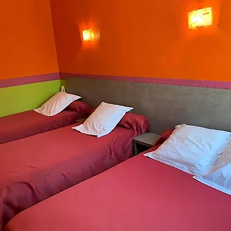 Des Voyageurs Chez Betty Hotel 2*