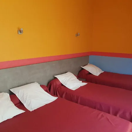Des Voyageurs Chez Betty Neussargues en Pinatelle