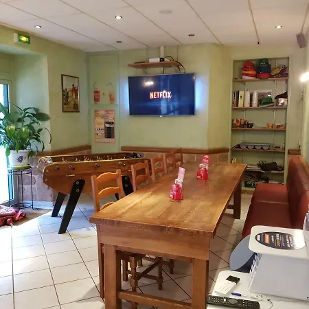 Des Voyageurs Chez Betty