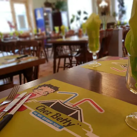 Des Voyageurs Chez Betty Отель