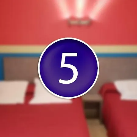 Des Voyageurs Chez Betty Отель 2*