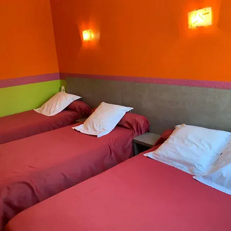 Des Voyageurs Chez Betty Отель 2*