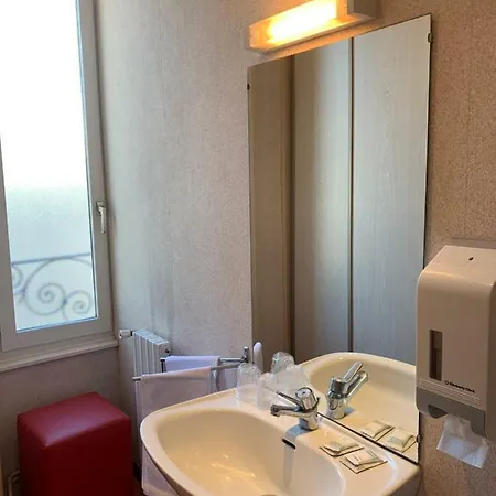 Des Voyageurs Chez Betty Отель 2*